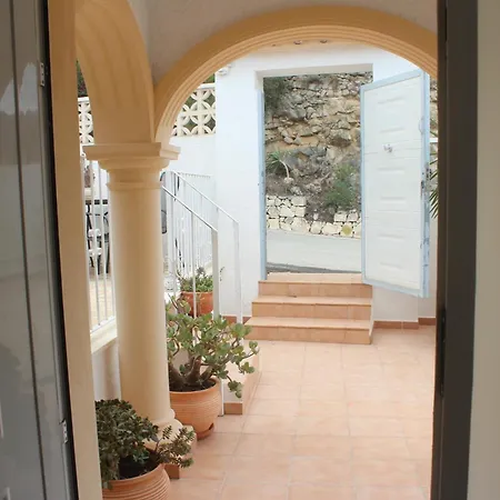 Lujosa Con Piscina Y Vistas Villa