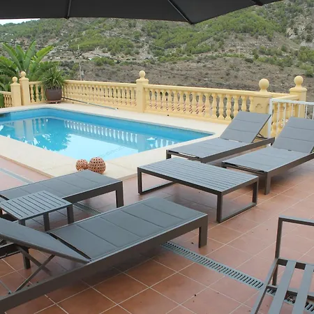 Lujosa Con Piscina Y Vistas Villa Calpe