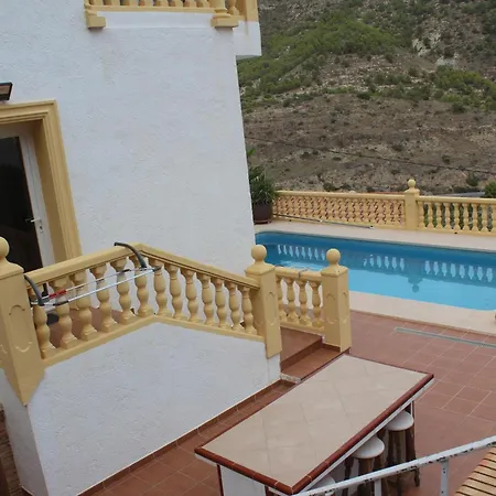 Lujosa Con Piscina Y Vistas Villa