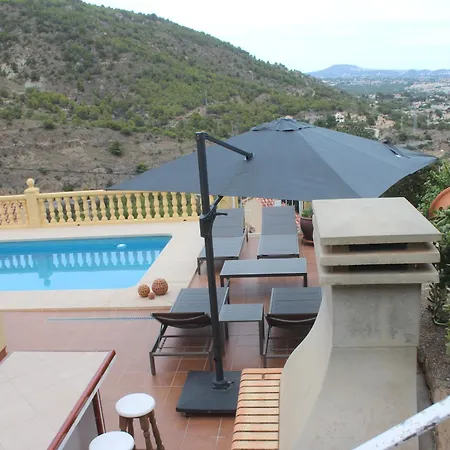 Lujosa Con Piscina Y Vistas Villa *